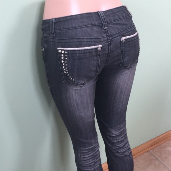 Request Jeans - Picture 4 of 7